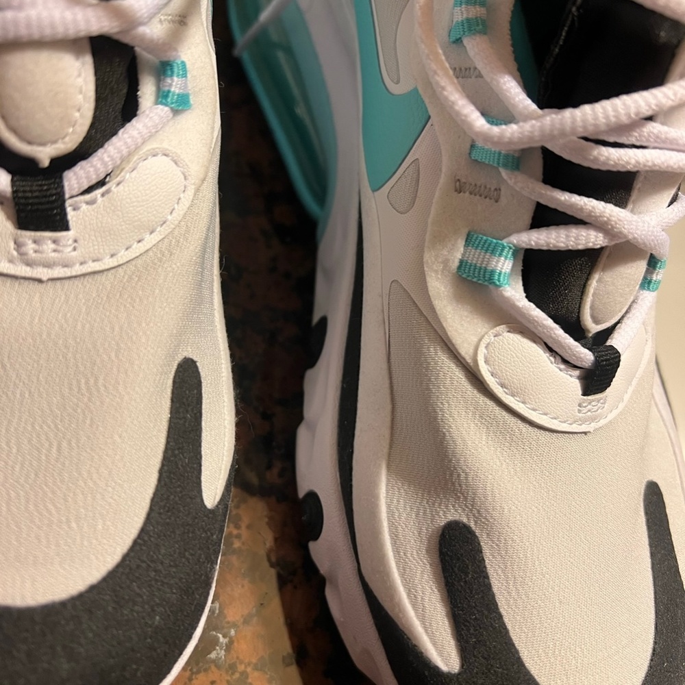 Nike, AIR270 size 9.5 - Picture 5 of 8